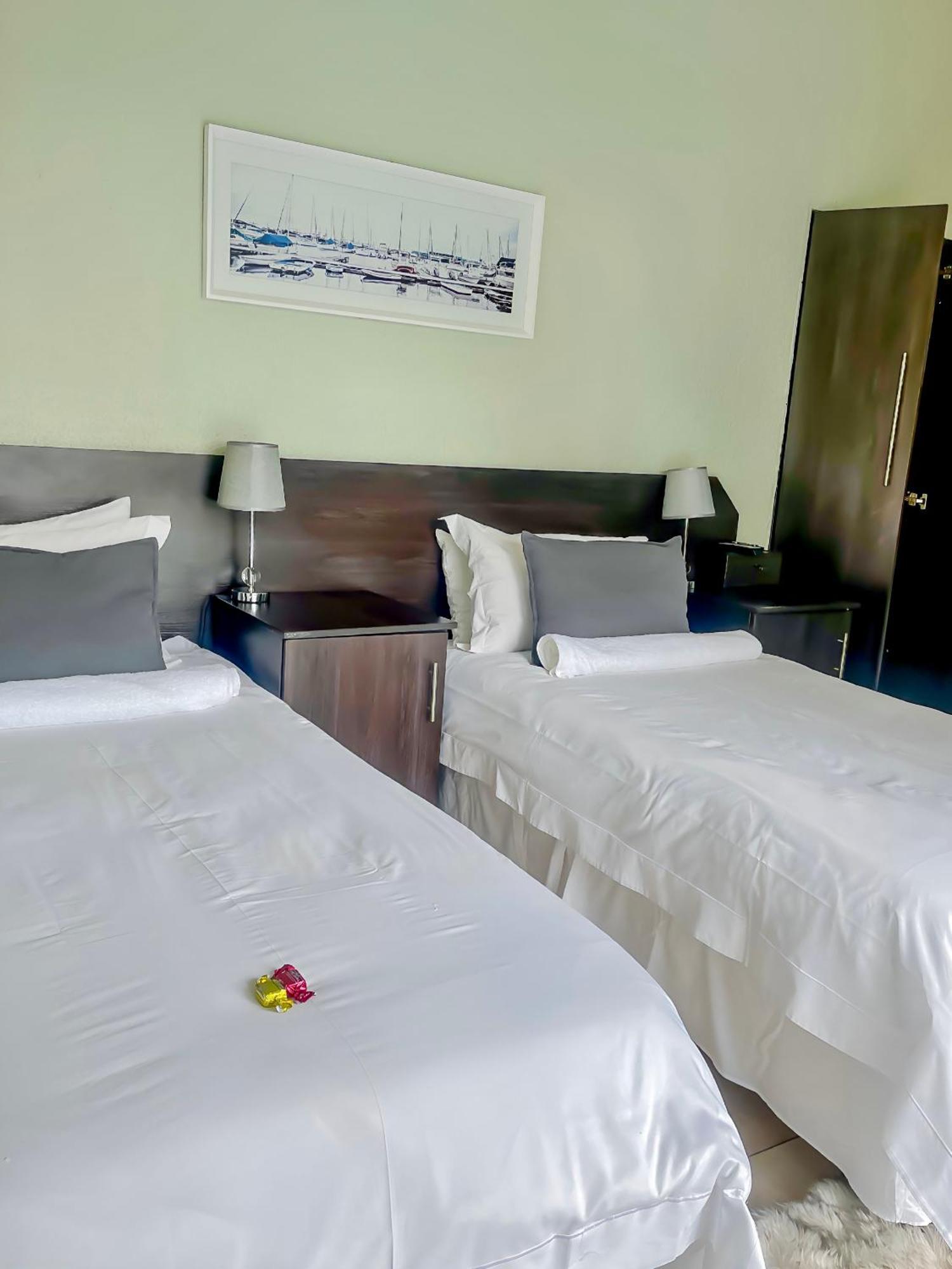 Oasis Of Life Guest House Witbank Eksteriør bilde
