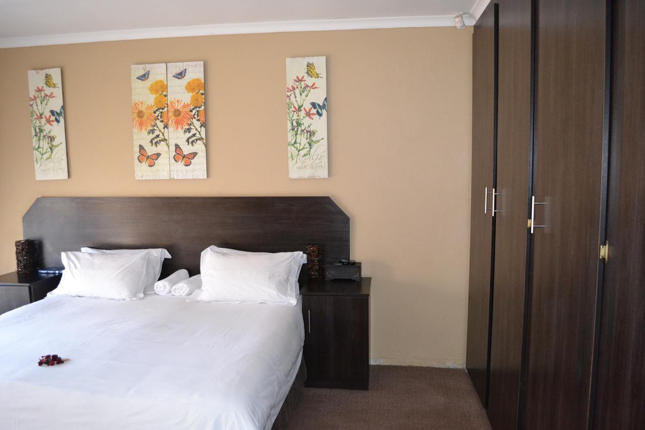 Oasis Of Life Guest House Witbank Eksteriør bilde