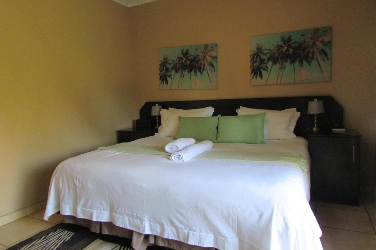Oasis Of Life Guest House Witbank Eksteriør bilde